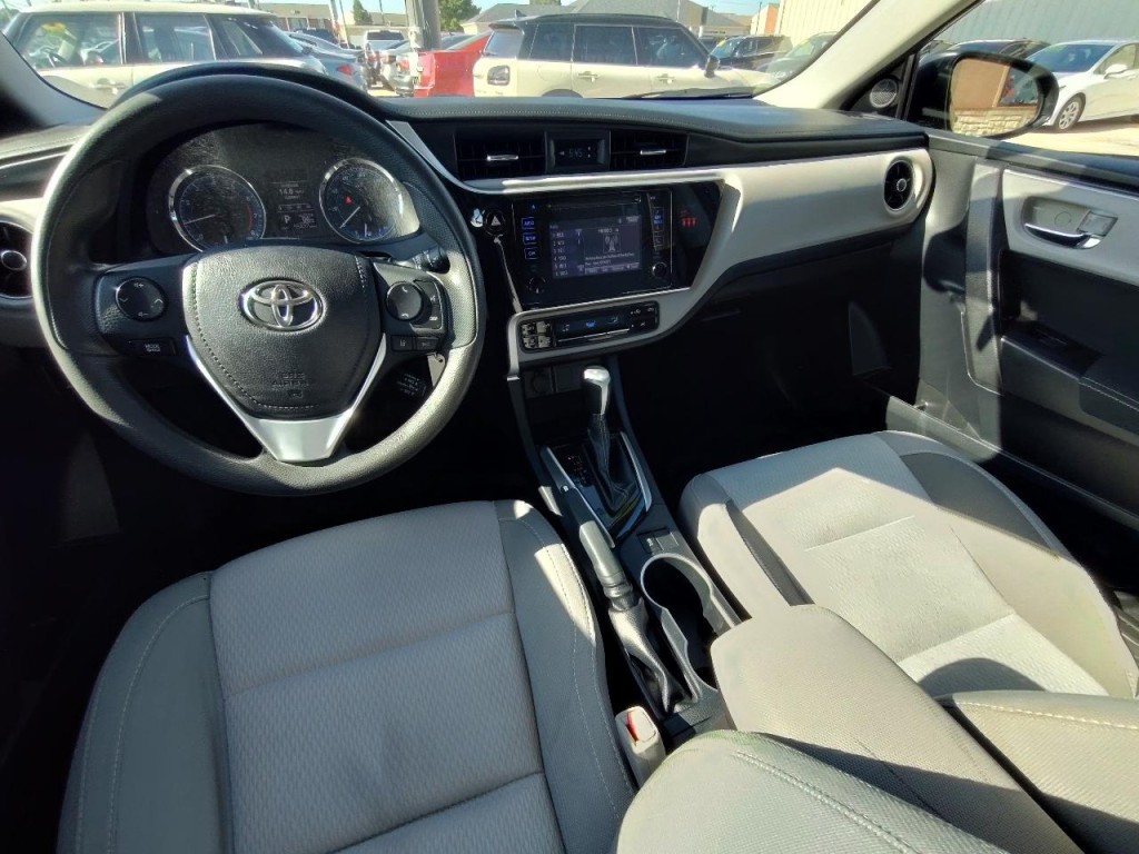 2018 Toyota Corolla Image 35