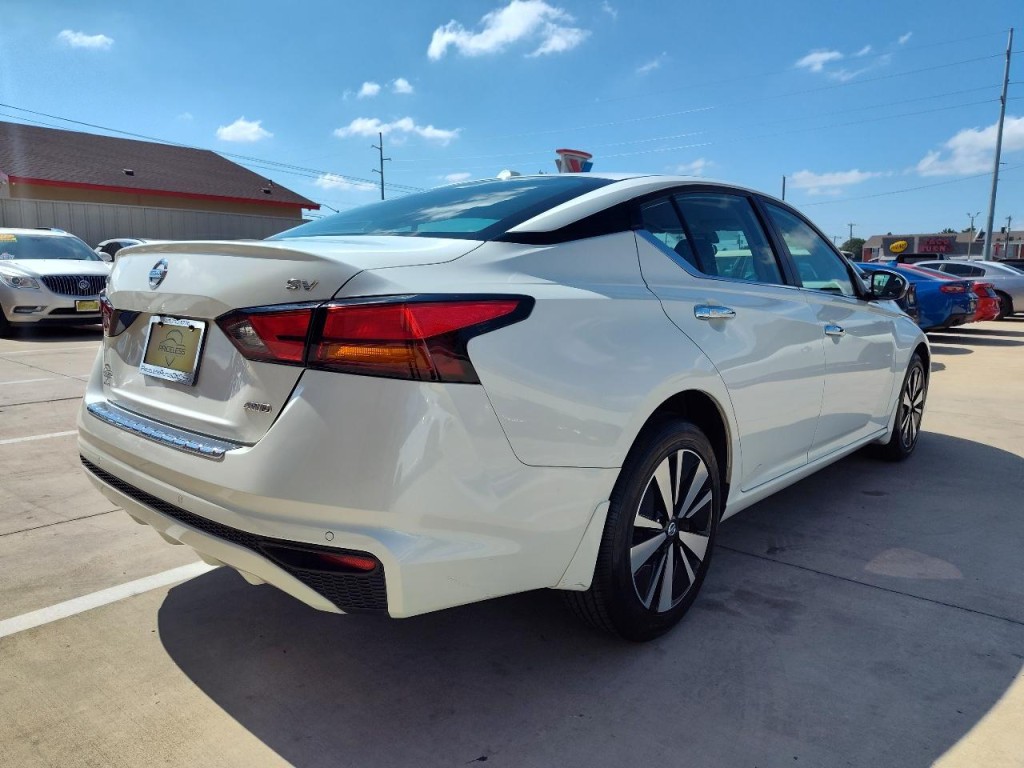 2022 Nissan Altima Image 4