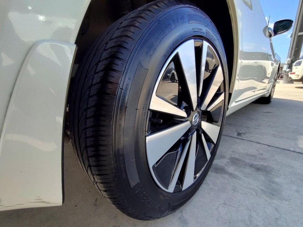 2022 Nissan Altima Image 11