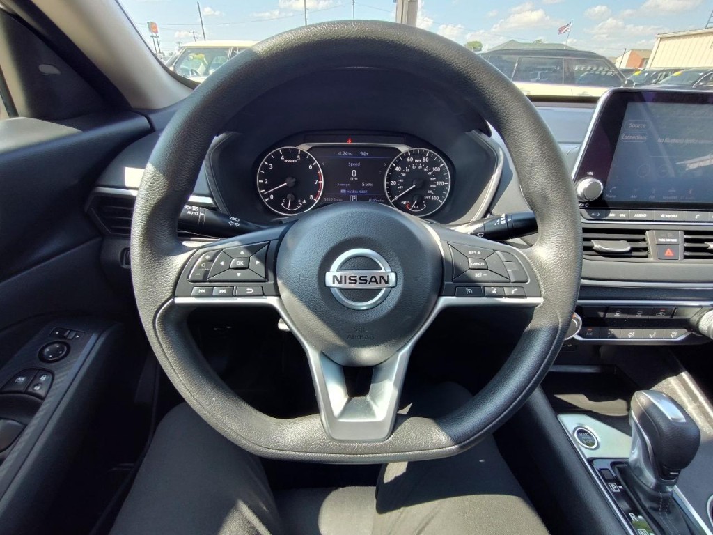 2022 Nissan Altima Image 18