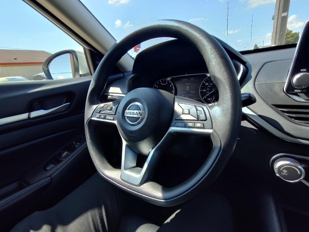 2022 Nissan Altima Image 20