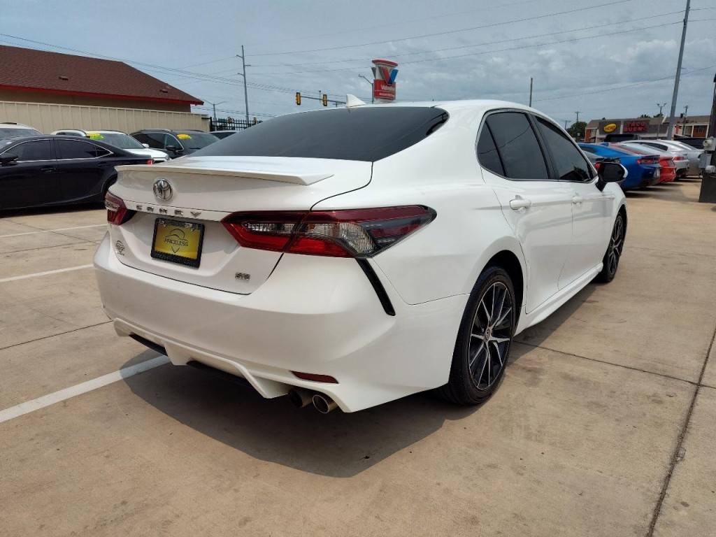 2021 Toyota Camry Image 4