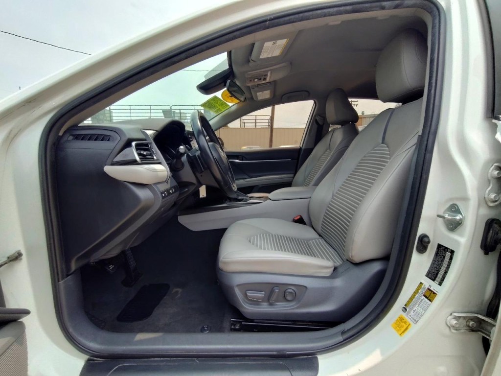 2021 Toyota Camry Image 14