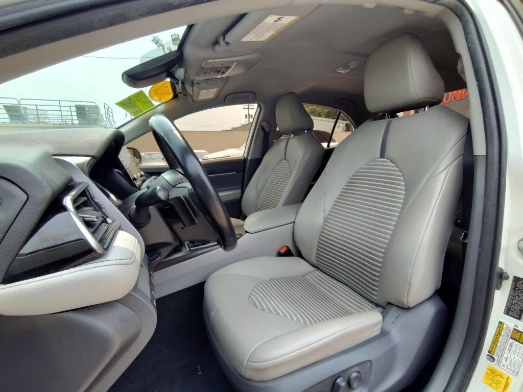 2021 Toyota Camry Image 15