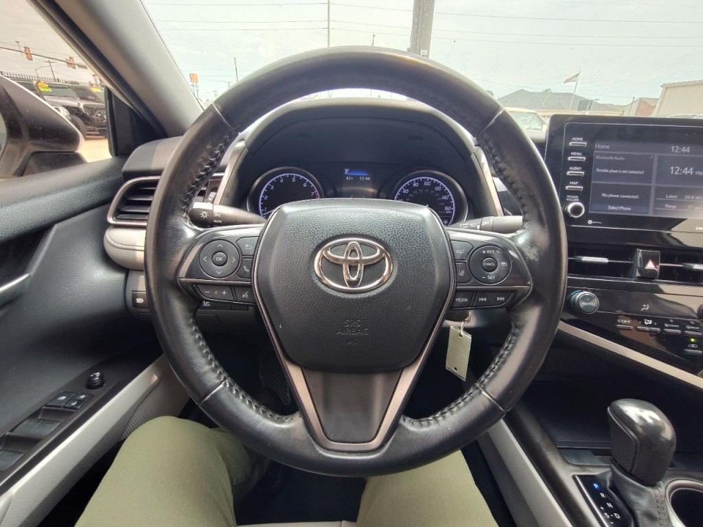 2021 Toyota Camry Image 17