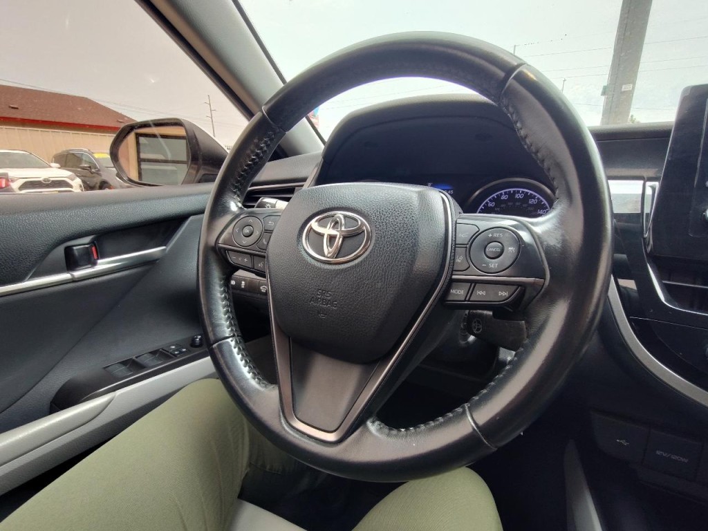 2021 Toyota Camry Image 19