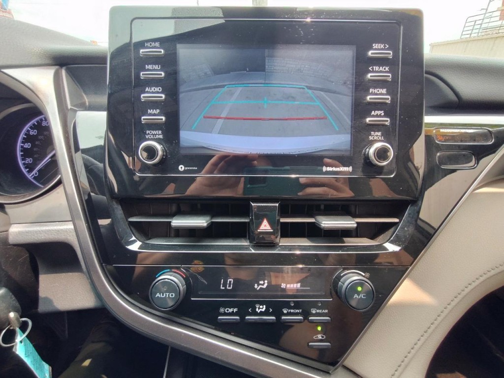 2021 Toyota Camry Image 22