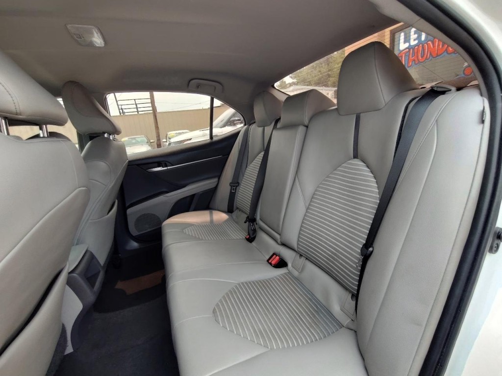 2021 Toyota Camry Image 30