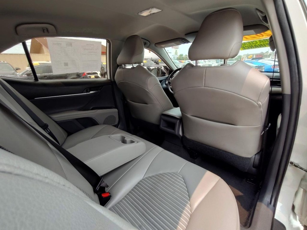 2021 Toyota Camry Image 38