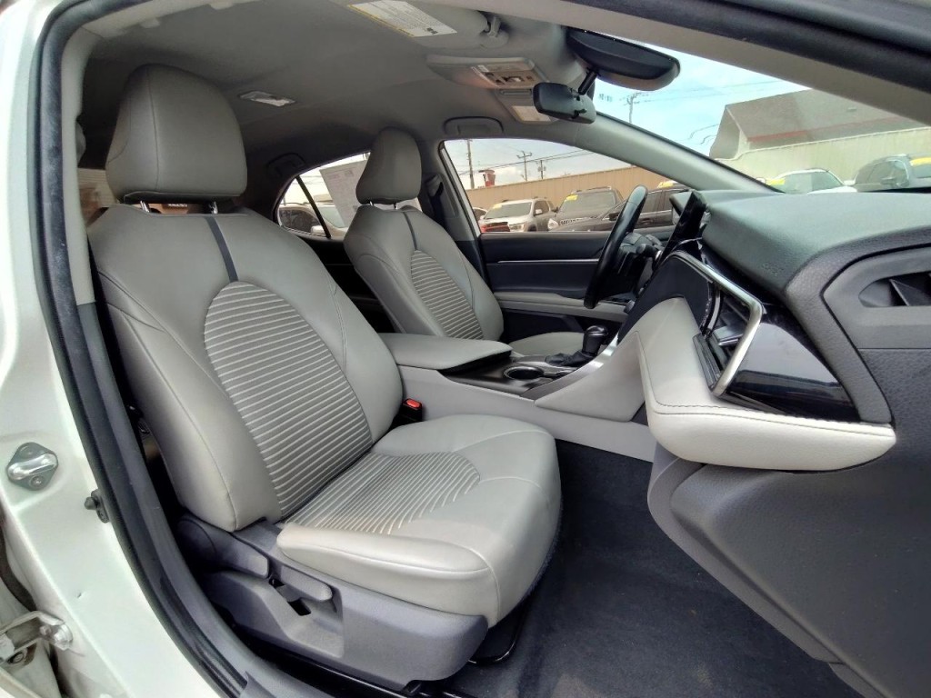 2021 Toyota Camry Image 41
