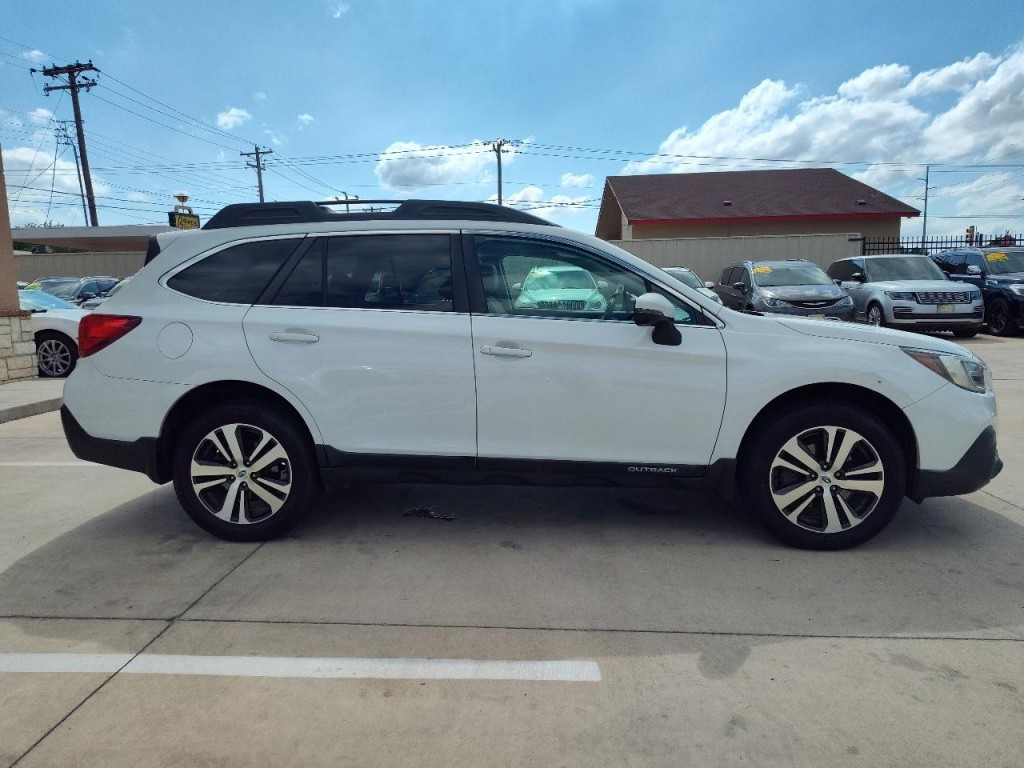 2018 Subaru Outback Image 3
