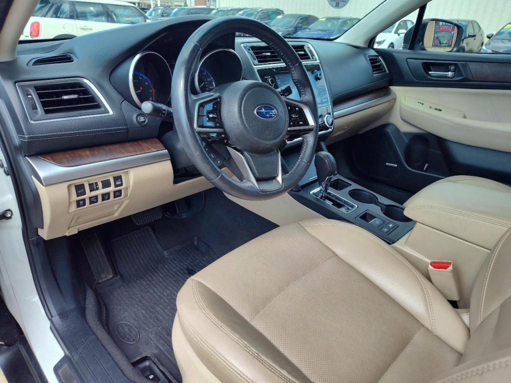 2018 Subaru Outback Image 17