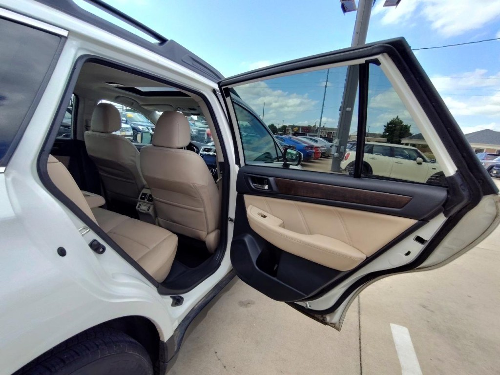 2018 Subaru Outback Image 39