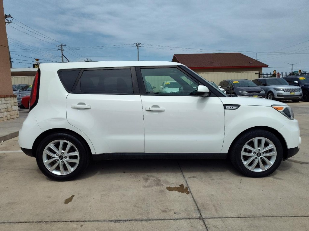 2019 Kia Soul Image 3