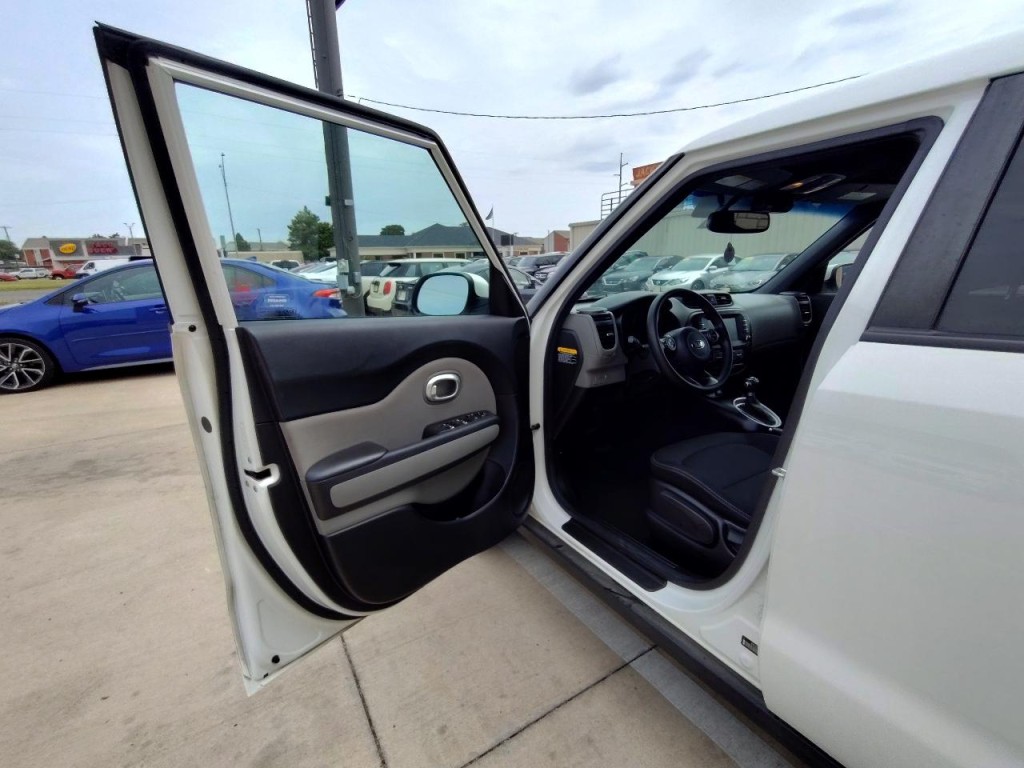 2019 Kia Soul Image 19
