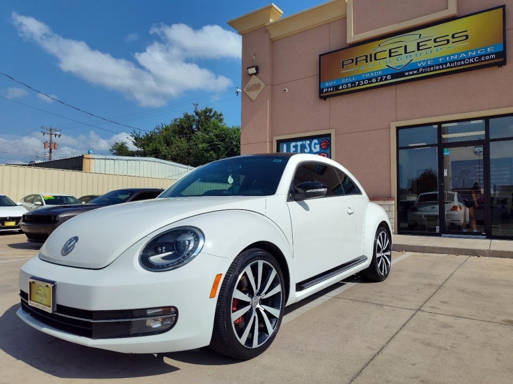 2013 Volkswagen Beetle Image 8