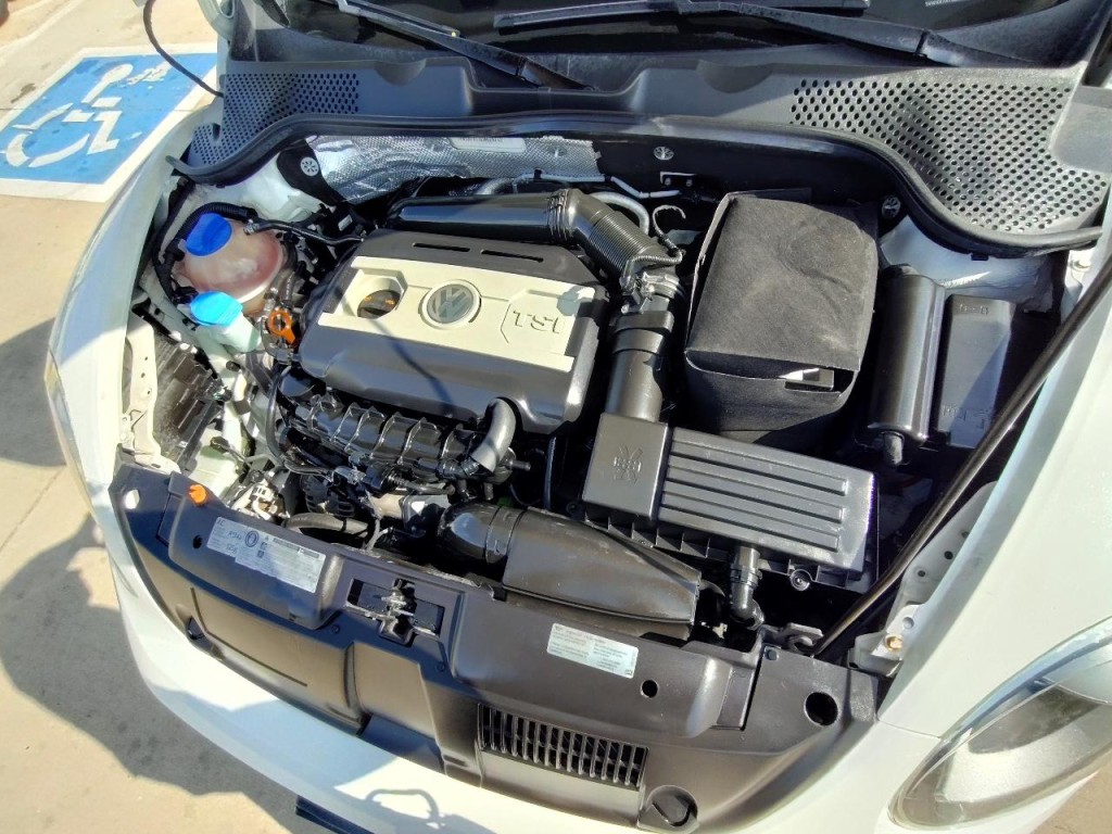 2013 Volkswagen Beetle Image 46
