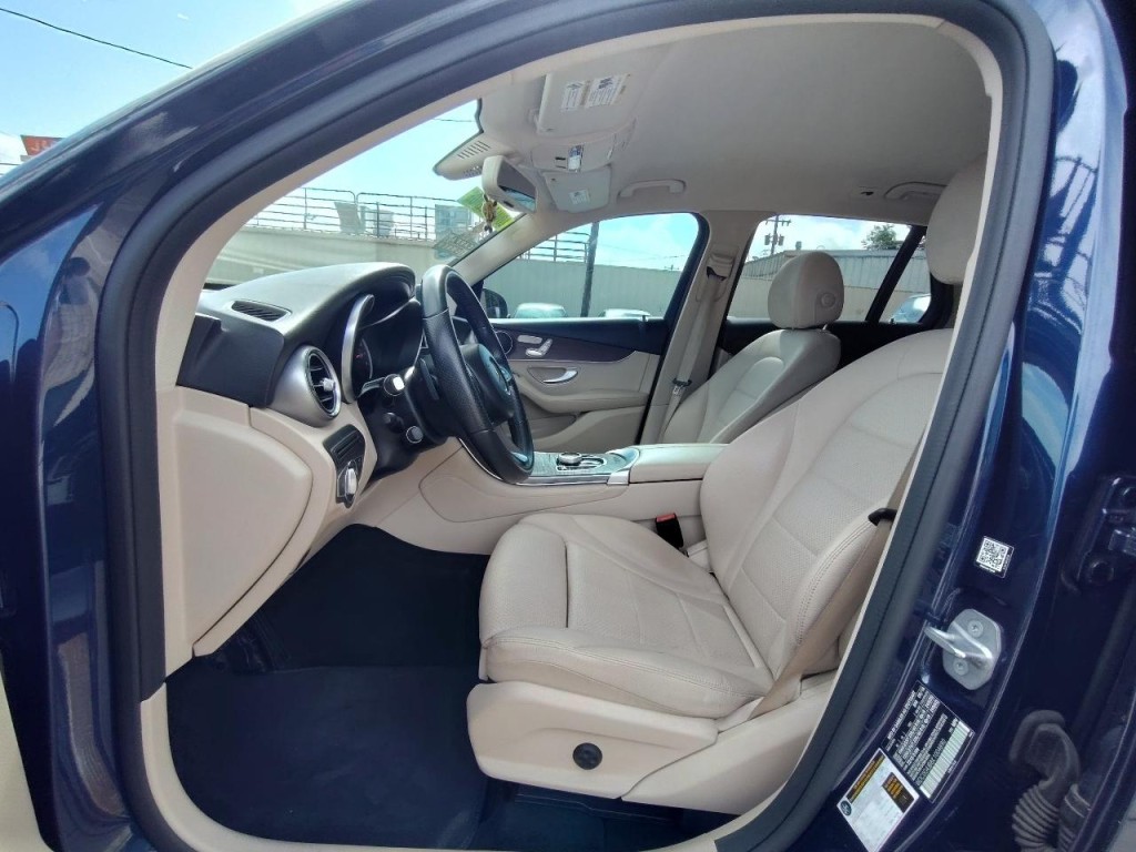 2019 Mercedes-Benz GLC-Class Image 14