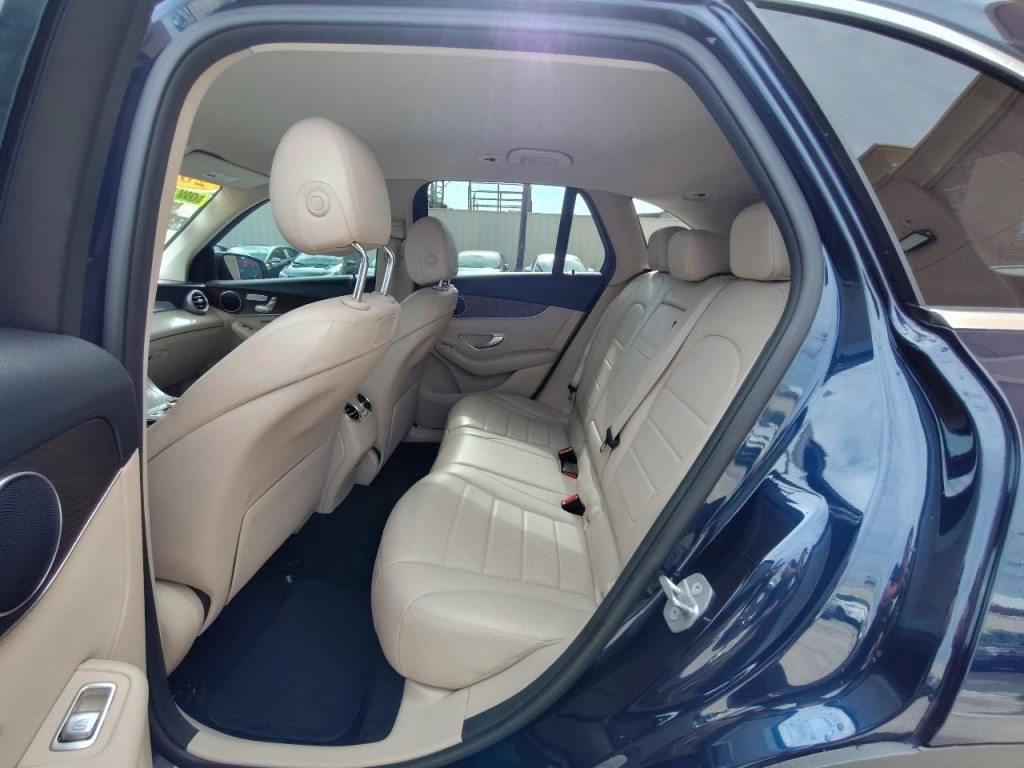 2019 Mercedes-Benz GLC-Class Image 26