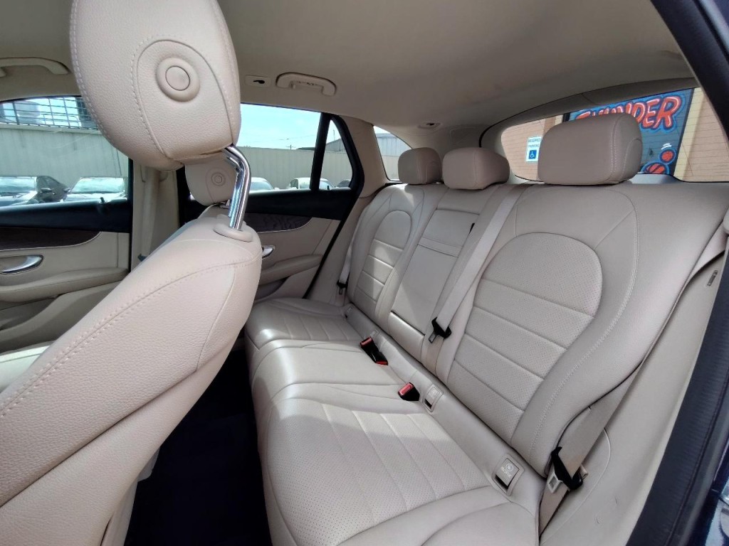 2019 Mercedes-Benz GLC-Class Image 27