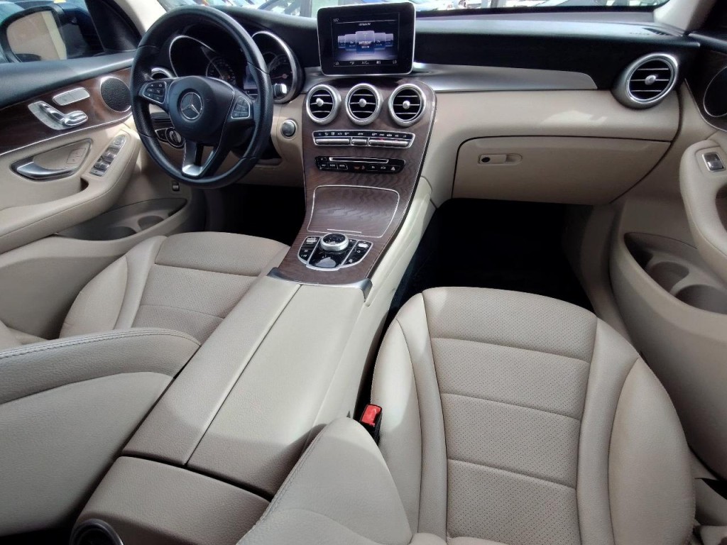 2019 Mercedes-Benz GLC-Class Image 32