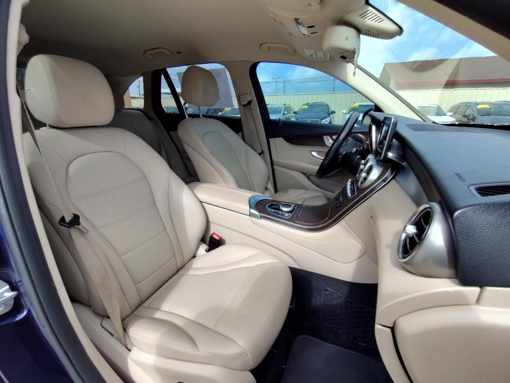 2019 Mercedes-Benz GLC-Class Image 38
