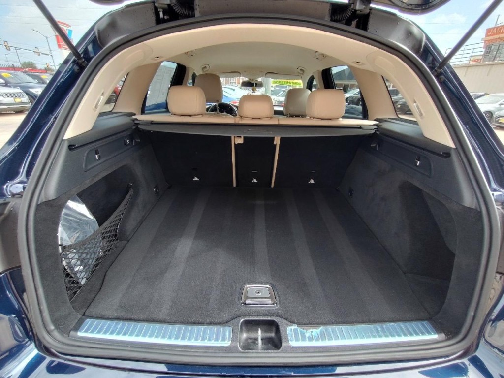 2019 Mercedes-Benz GLC-Class Image 41