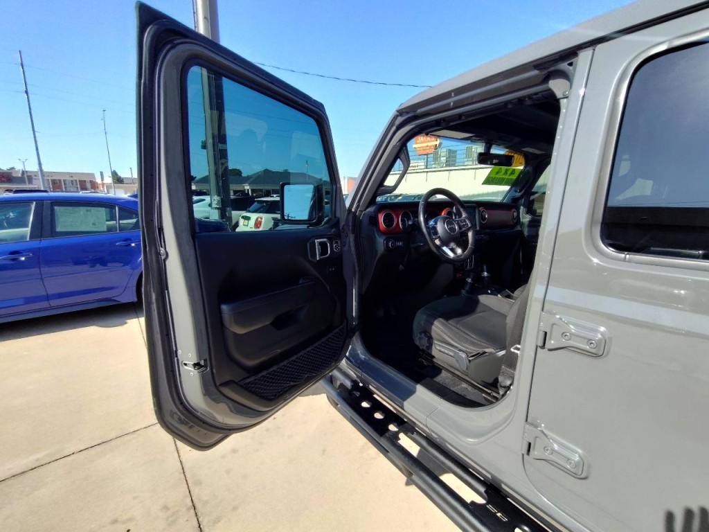 2020 Jeep Wrangler Image 16