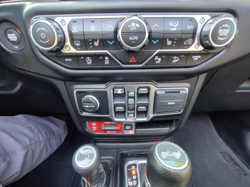 2020 Jeep Wrangler Image 27