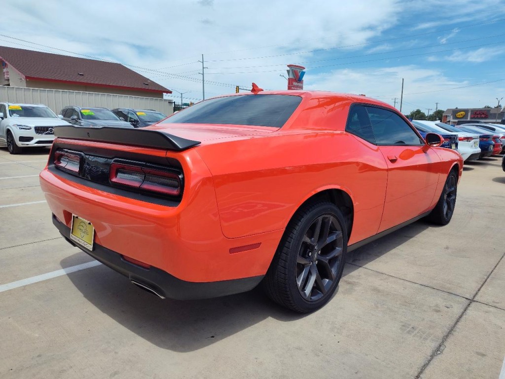 2021 Dodge Challenger Image 4