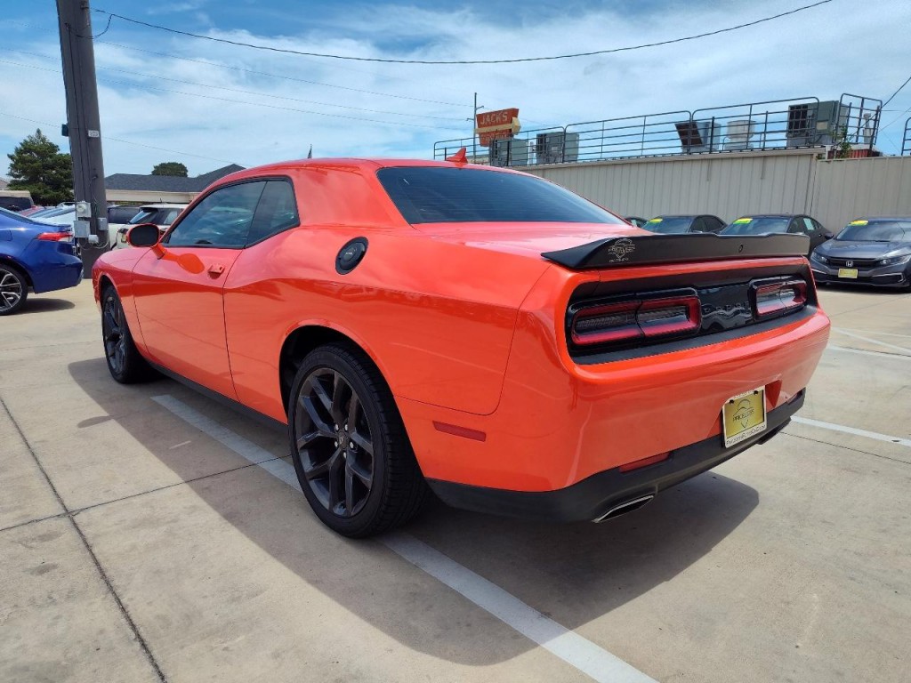 2021 Dodge Challenger Image 6