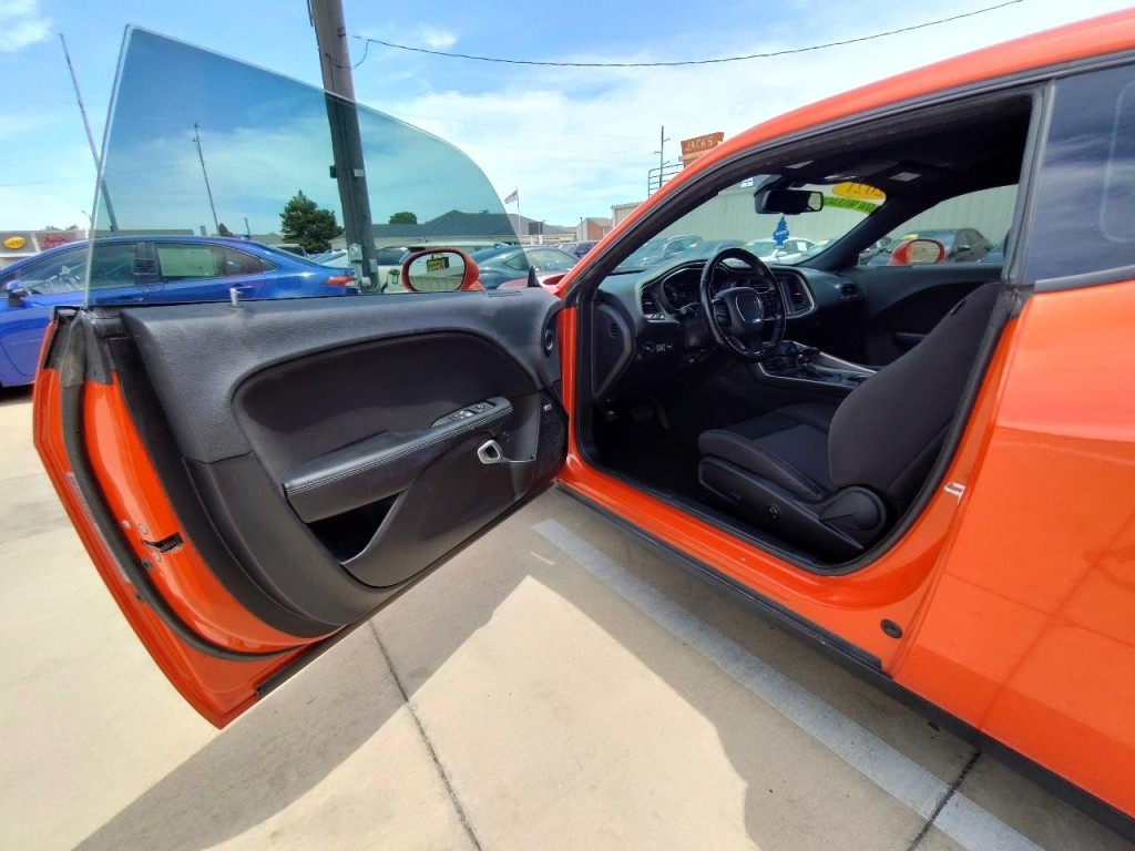 2021 Dodge Challenger Image 10