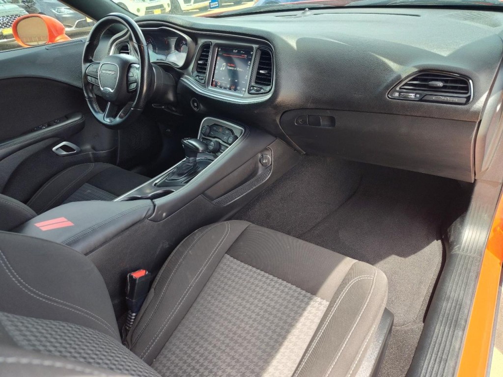 2021 Dodge Challenger Image 42