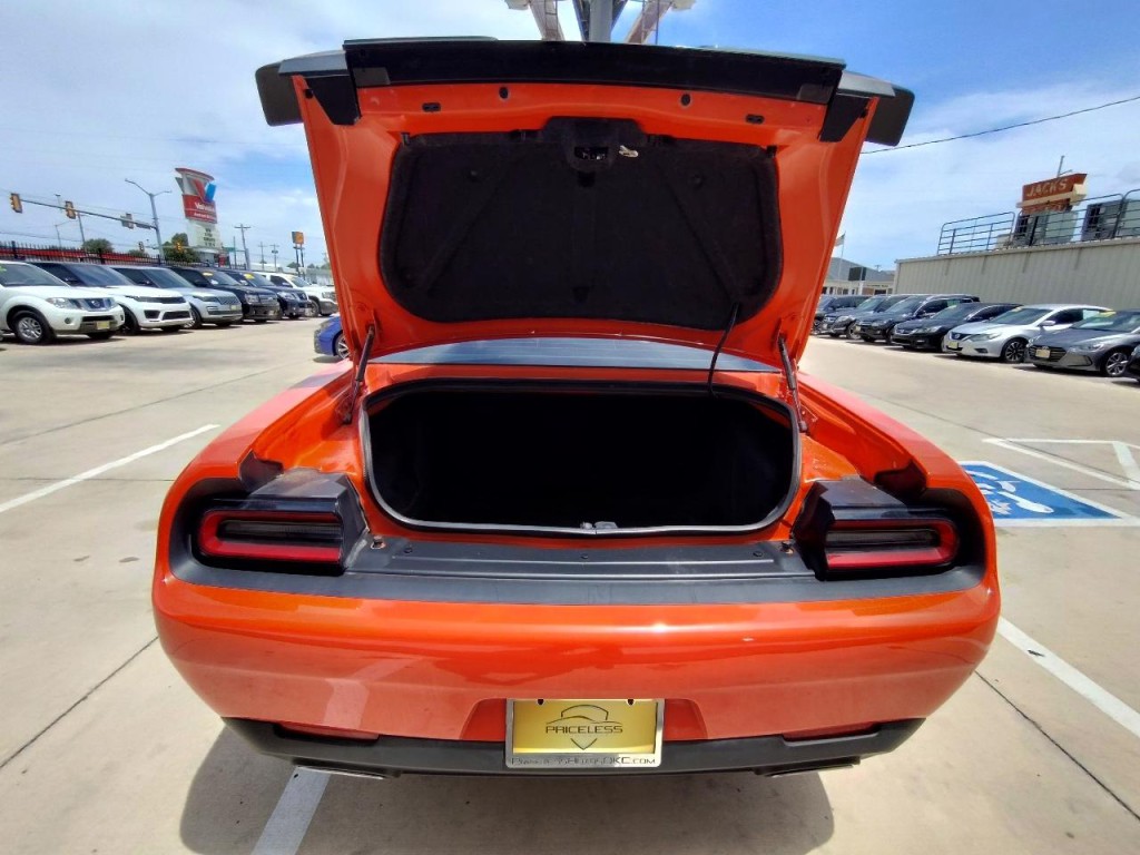 2021 Dodge Challenger Image 45