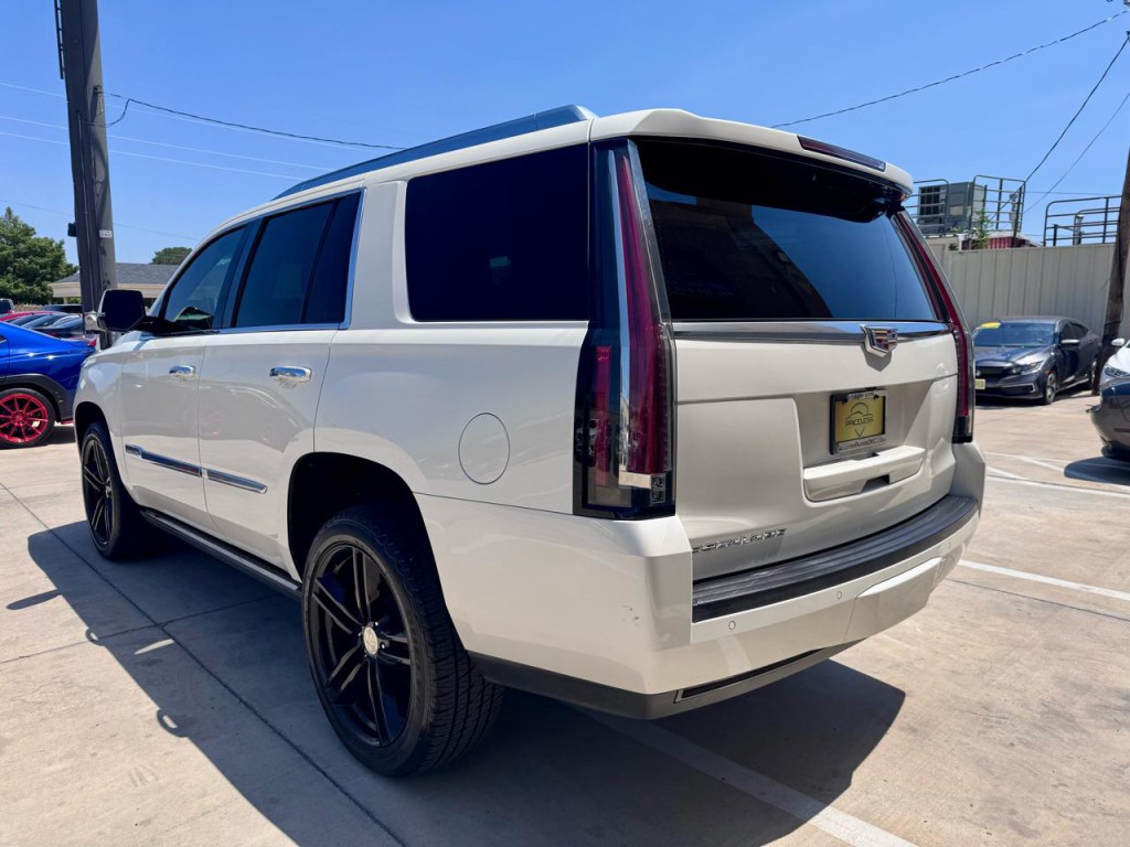 2015 Cadillac Escalade Image 6