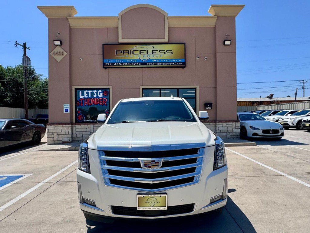 2015 Cadillac Escalade Image 9