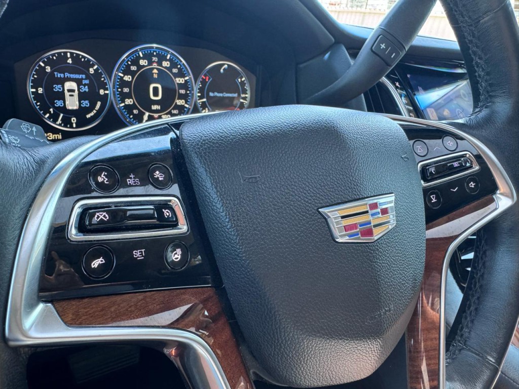2015 Cadillac Escalade Image 25