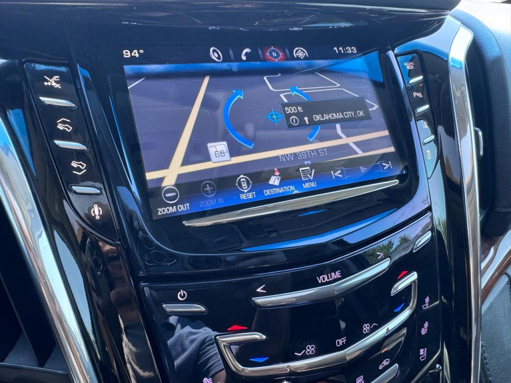 2015 Cadillac Escalade Image 30
