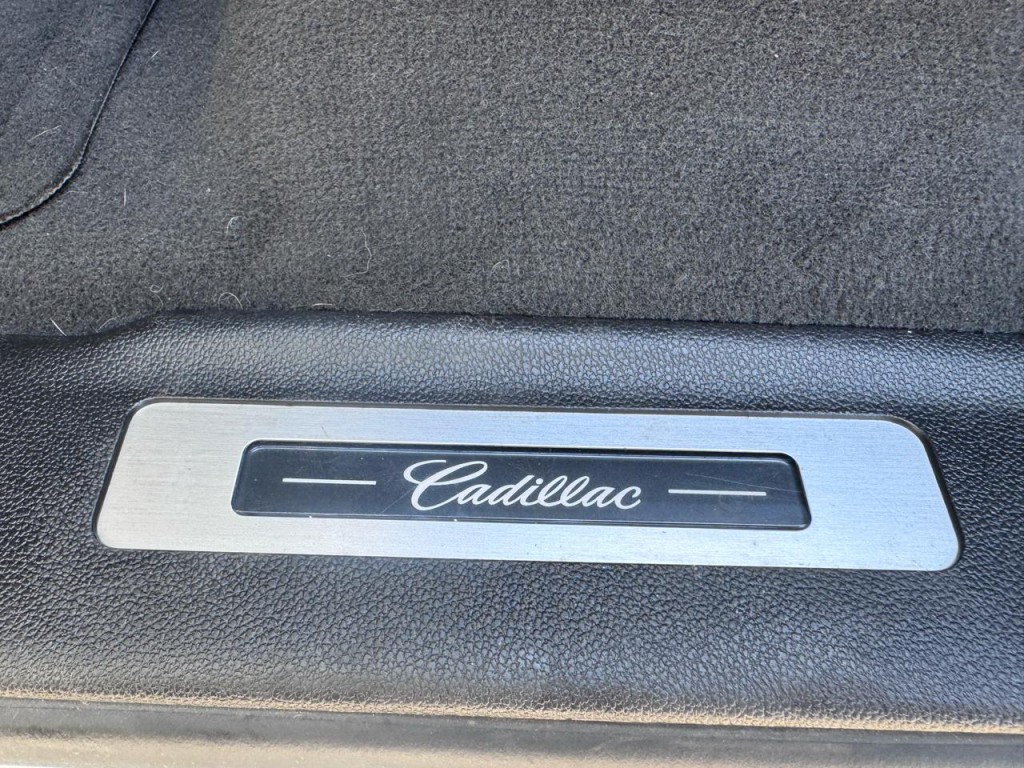2015 Cadillac Escalade Image 46