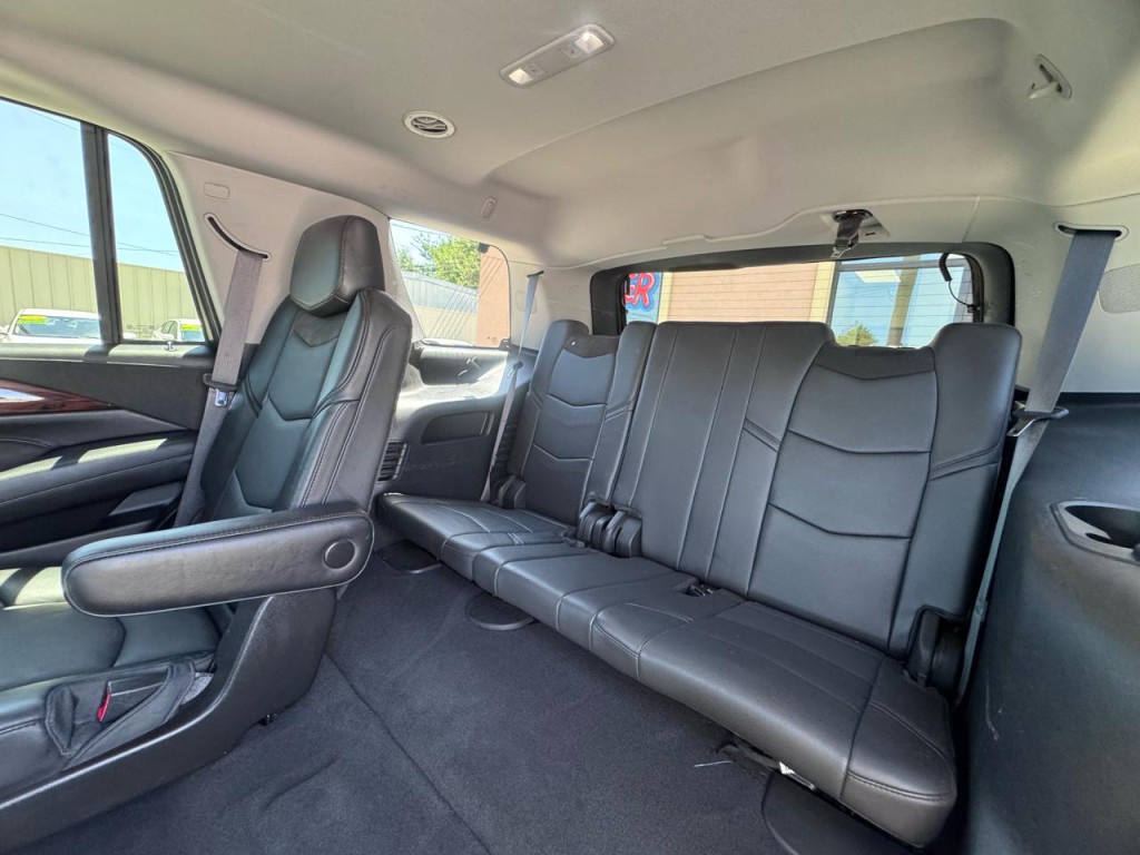 2015 Cadillac Escalade Image 50