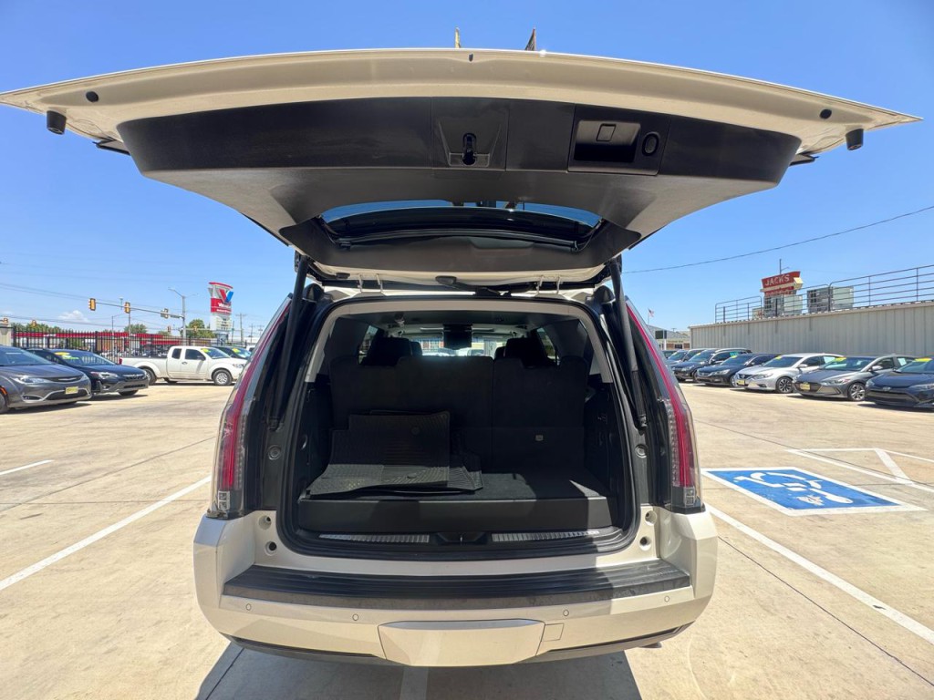 2015 Cadillac Escalade Image 51