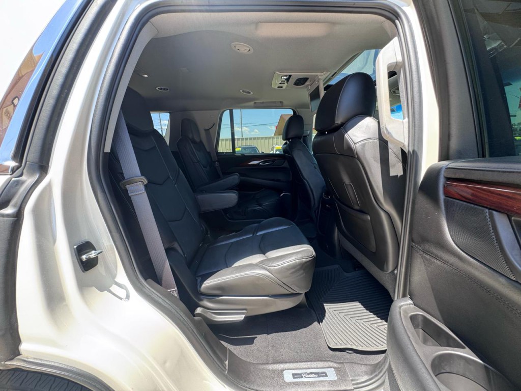 2015 Cadillac Escalade Image 59