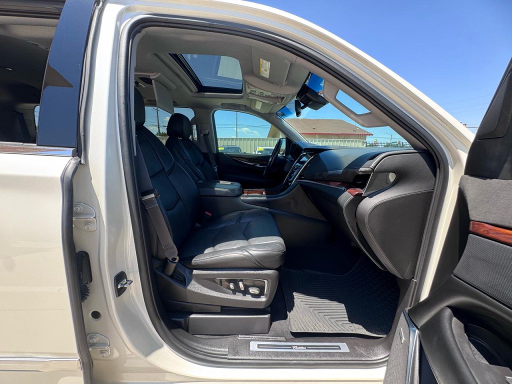 2015 Cadillac Escalade Image 64