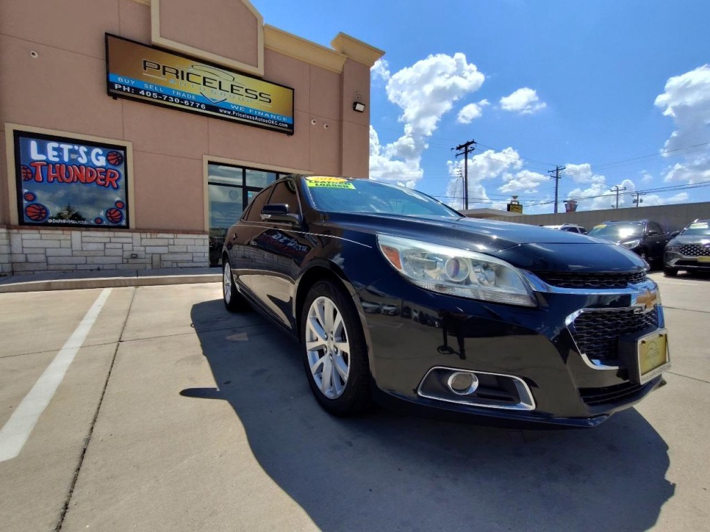 2015 Chevrolet Malibu Image 2