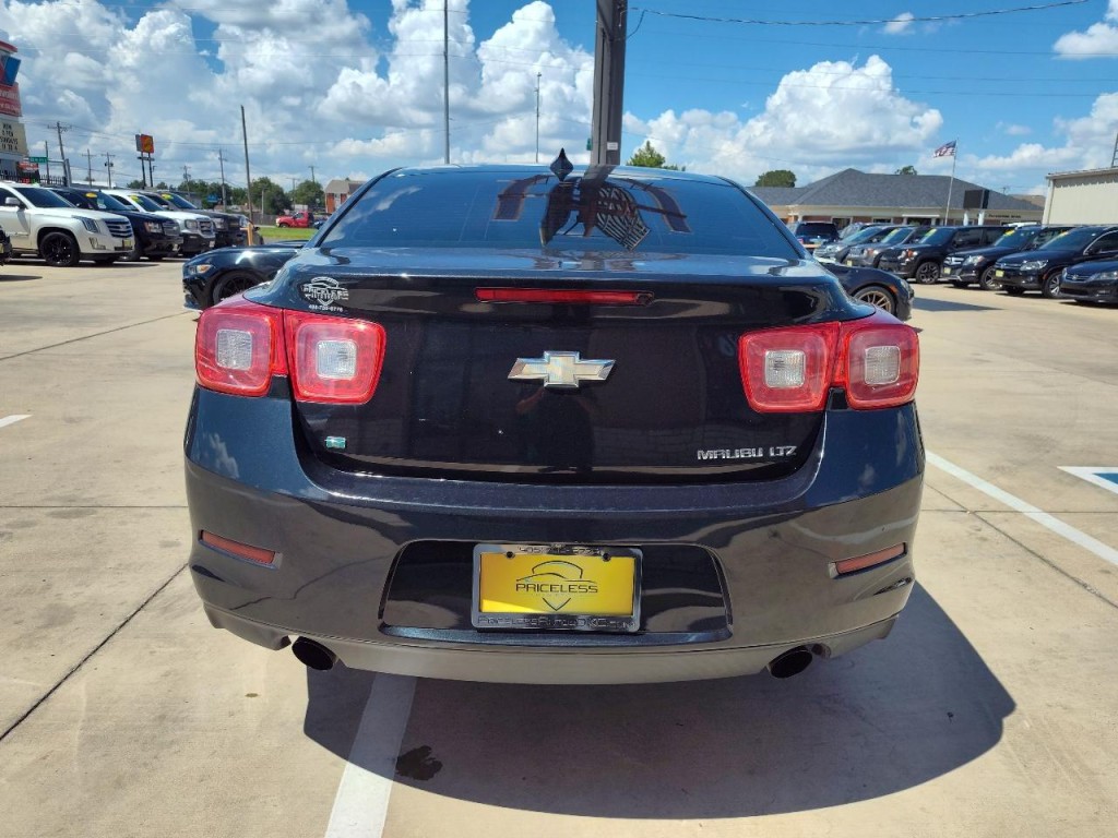 2015 Chevrolet Malibu Image 4
