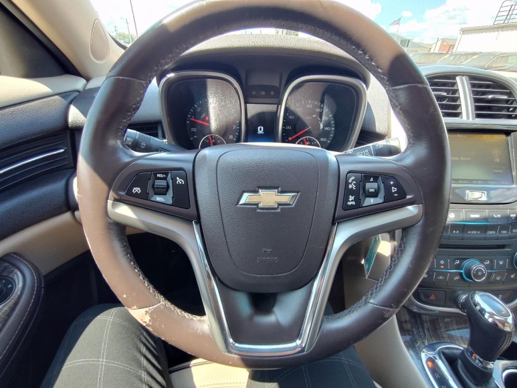 2015 Chevrolet Malibu Image 16