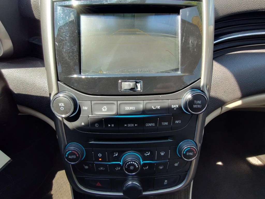 2015 Chevrolet Malibu Image 21