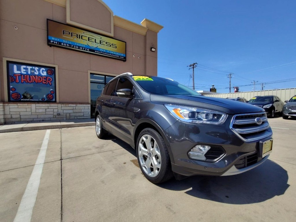 2019 Ford Escape Image 2