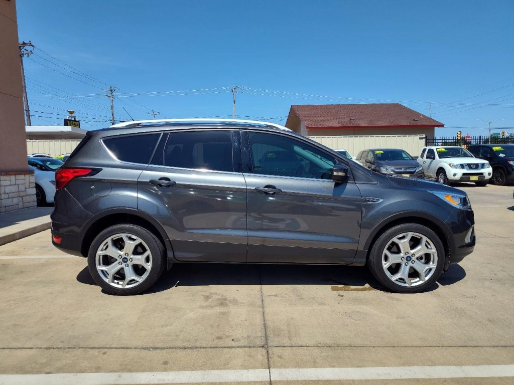 2019 Ford Escape Image 3