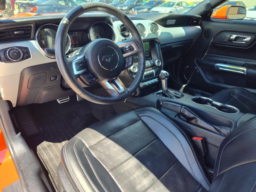 2015 Ford Mustang Image 16